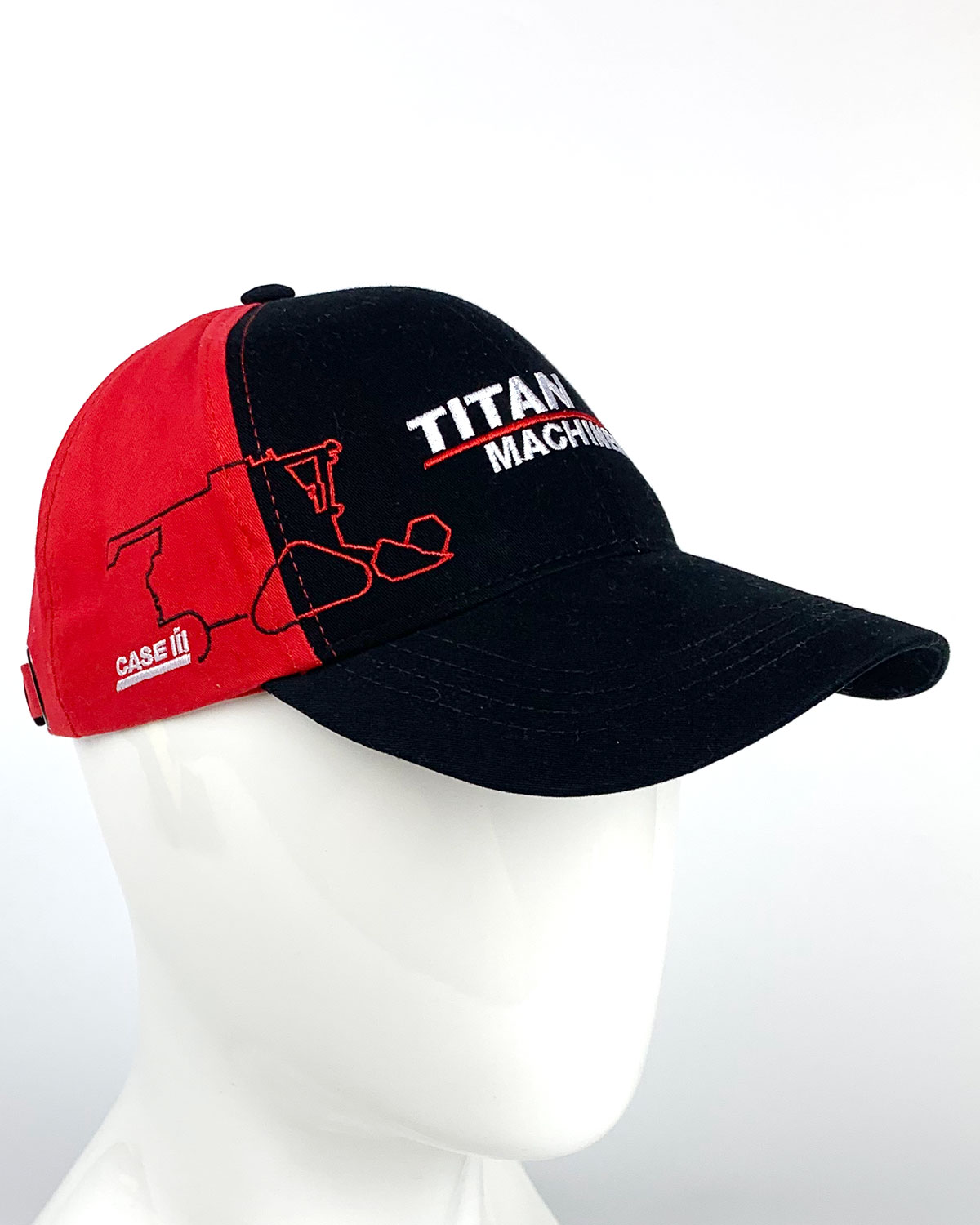 Кепка с логотипом Titan Red. Производство кепок оптом, сшить бейсболку на заказ.